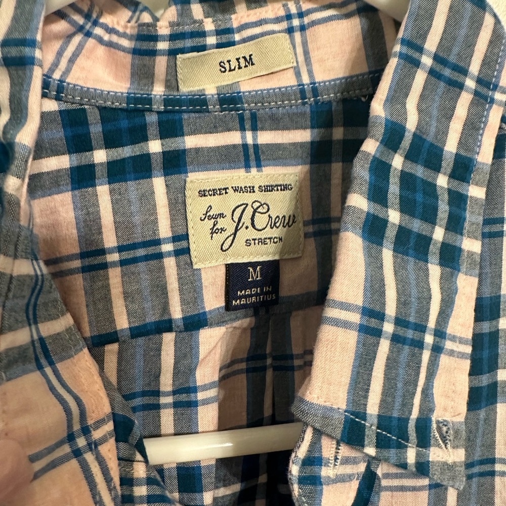 Button up - Picture 2 of 2